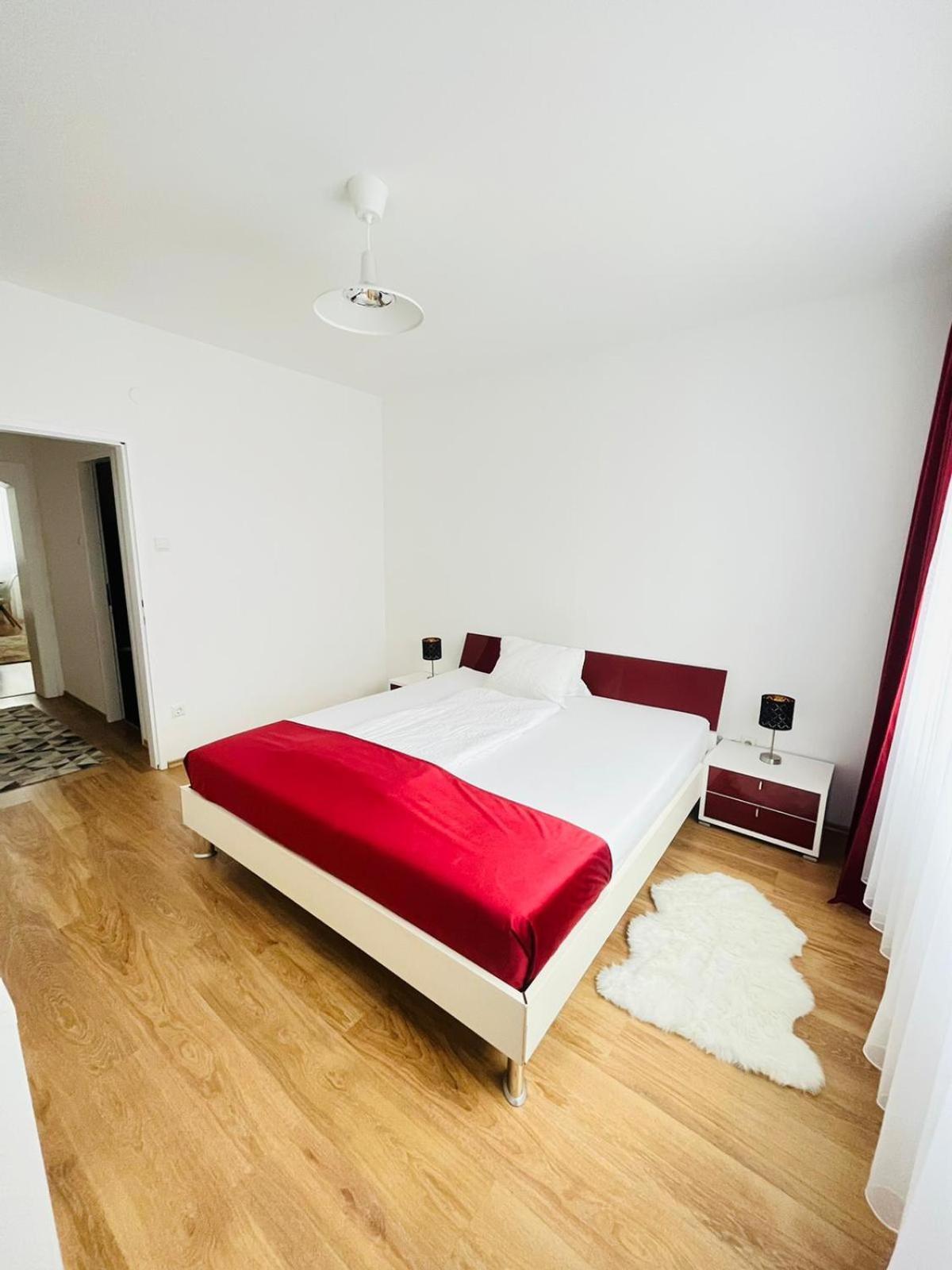 Magnifique Appartment Лінц Екстер'єр фото